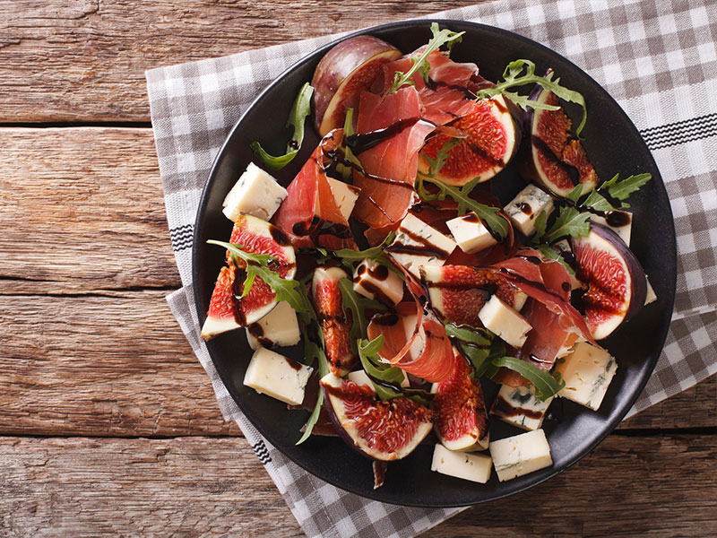 3-ensaladas-con-fruta-y-jamon-que-te-sorprenderan
