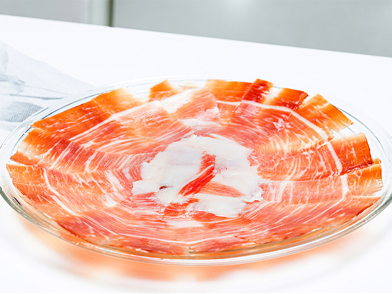 pros-y-contras-del-jamon-deshuesado-o-loncheado