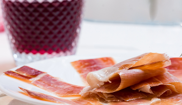 Vino y jamón