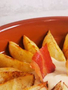 Patatas con mayones de jamón, detalle