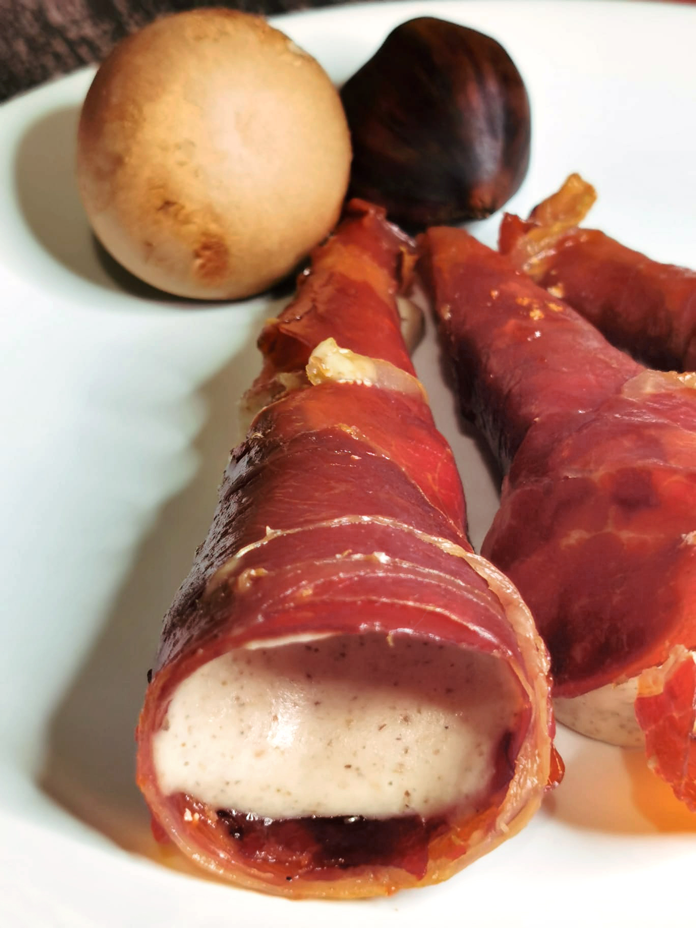 Cucurucho-de-jamon Cucurucho-de-jamon