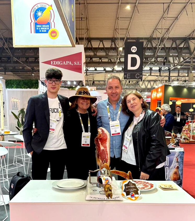 Alimentaria-con-compañeros Alimentaria-con-compañeros