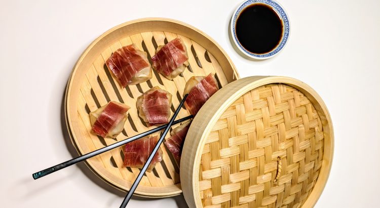 Dim sum de cerdo al vapor con jamón de Teruel